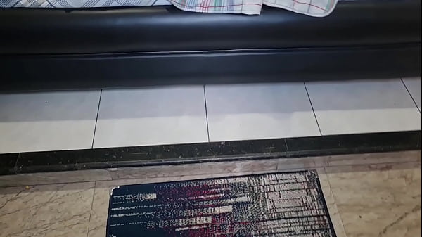 A prima da minha namorada é muito gostosa, louca e uma verdadeira puta.