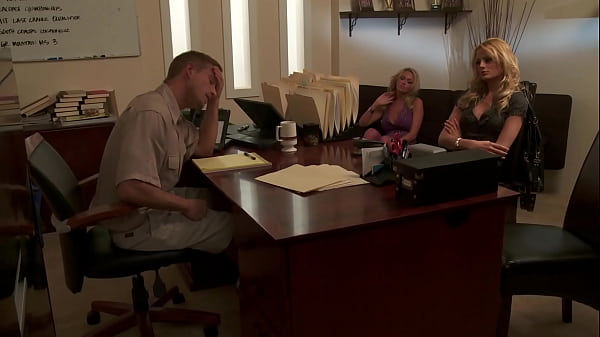 Chloe Conrad And Paige Ashley Fuck In Fishnets During This Hot 3 Way