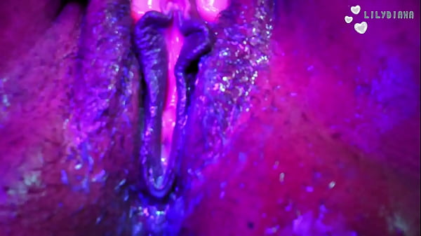 Juicy Student Masturbates and Fingers Her Tight Pussy